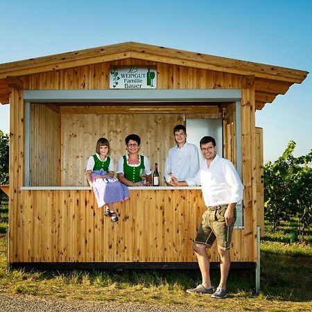 Отель Weingut Familie Bauer Grossriedenthal Экстерьер фото